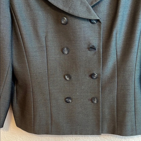 Kasper Gray Double-Breasted Blazer with Notched Lapels - Picture 6 of 16